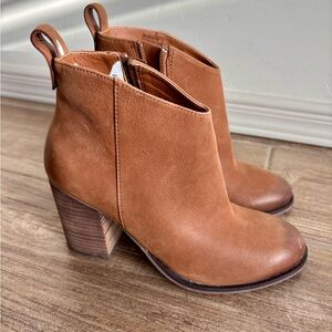 Women's Tan Ankle Boots